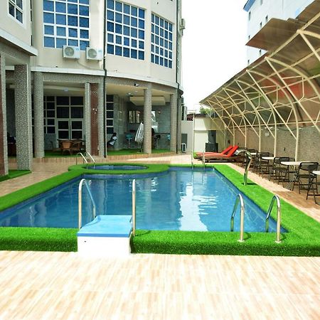 Vacation Villa Hotels And Suites Асаба Экстерьер фото